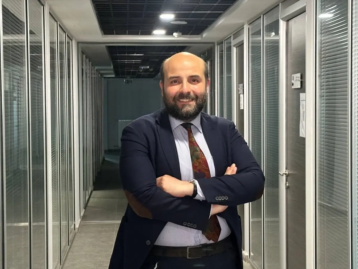 Uzmanlar yapay zeka videolarında sahte ile gerçeği ayırt etmenin yollarını anlattı