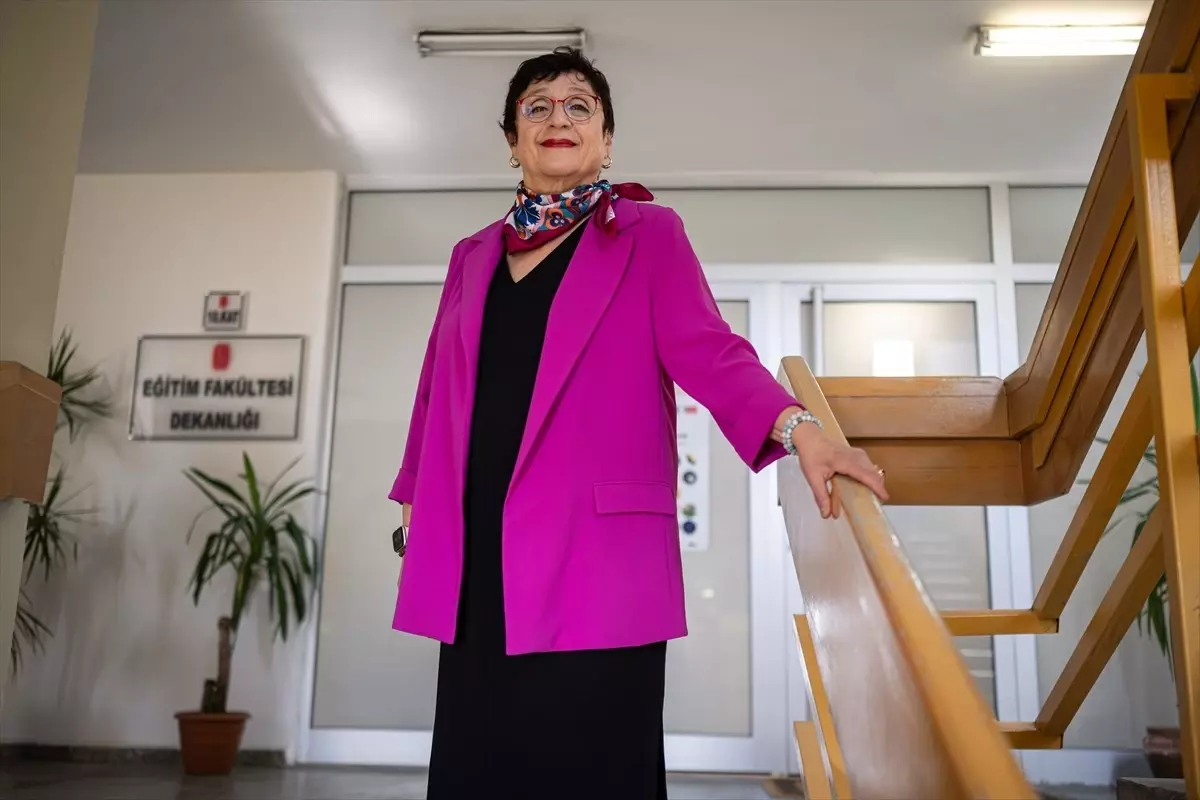 Uzmanlar yaz tatilinde öğrencilere dijital okuryazar olmayı öğrenmelerini tavsiye ediyor