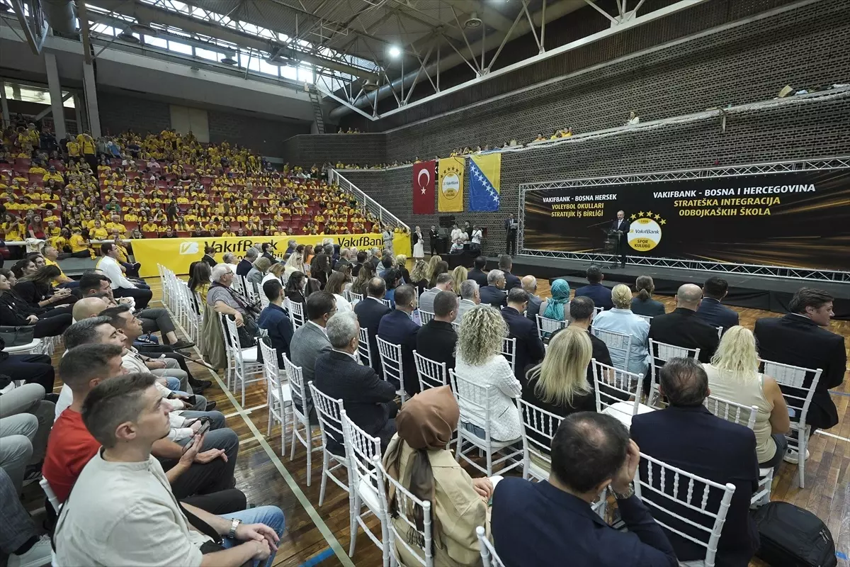 VakıfBank, Bosna Hersek'te Genç Voleybolculara Destek İçin 38 Spor Okuluyla İş Birliği Yaptı