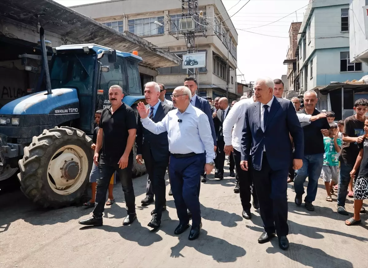Vali Köşger, Yüreğir'deki Esnafı Ziyaret Etti
