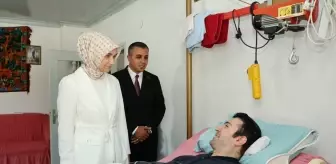 Vali Yiğitbaşı, Trafik Kazası Sonrası Yatağa Bağımlı Zafer Altınışık'ı Ziyaret Etti