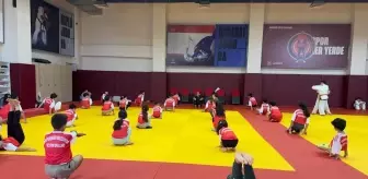 Van'da Yaz Spor Okulları Kapsamında Judo Kursu Devam Ediyor