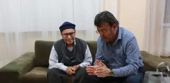 100 Yaşındaki Nebi Önay'a Sürpriz Doğum Günü Kutlaması