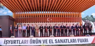 Van'da İşyurtları Ürün ve El Sanatları Fuarı Açıldı