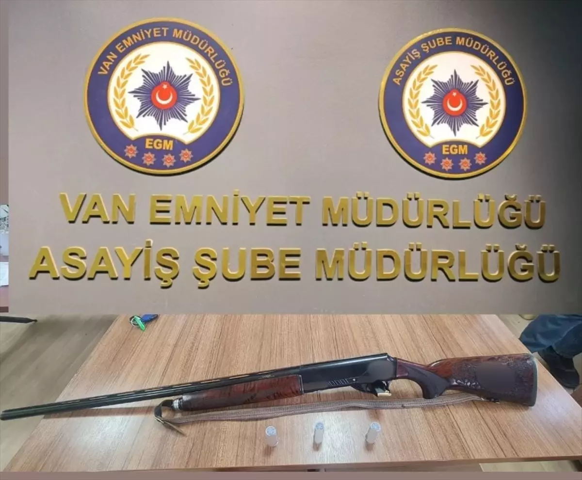 Van'da Kaçakçılık Operasyonu: 44 Şüpheli Gözaltına Alındı, 3'ü Tutuklandı