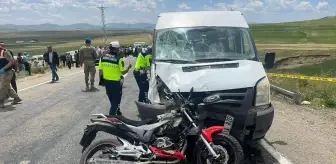 Van'da Motosiklet-Minibüs Çarpışması: 2 Ölü