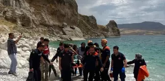 Van'da Gölde Boğulma Olayı: 15 Yaşındaki Genç Hayatını Kaybetti