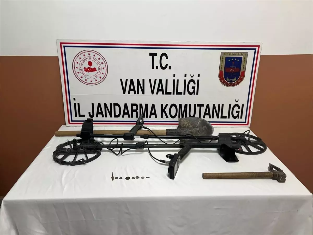 Van'da Kültür Varlıkları Kaçakçılığına Operasyon: 4 Şüpheli Gözaltında