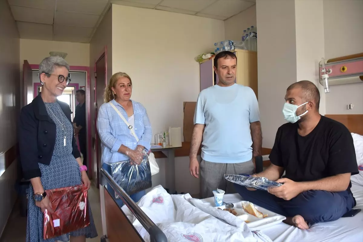 Kurban Bayramı'nda Hastalara Moral Ziyareti