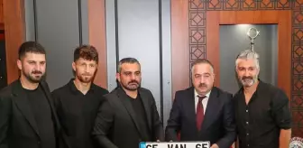 Van Emniyet Müdürü'nden Artı Değer Vanspor'a Özel Hediye
