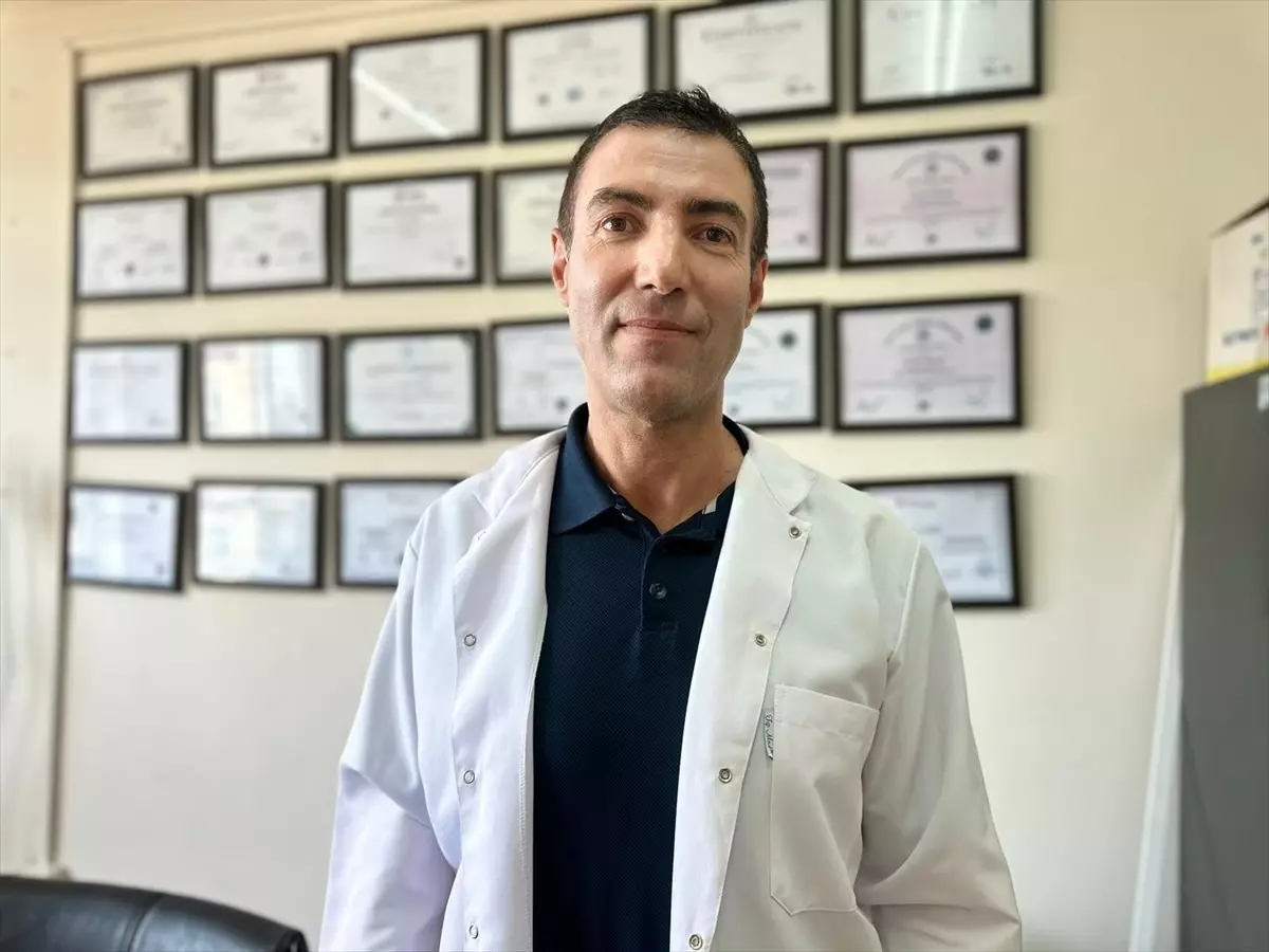 Van Gölü'nde Yüzmek Saç Rengini Değiştiriyor