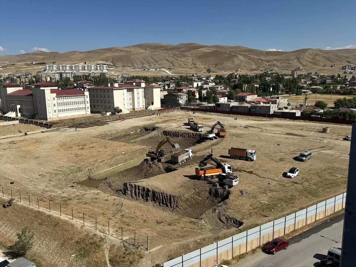 Van'da 800 Yataklı Şehir Hastanesi İnşaatına Başlandı