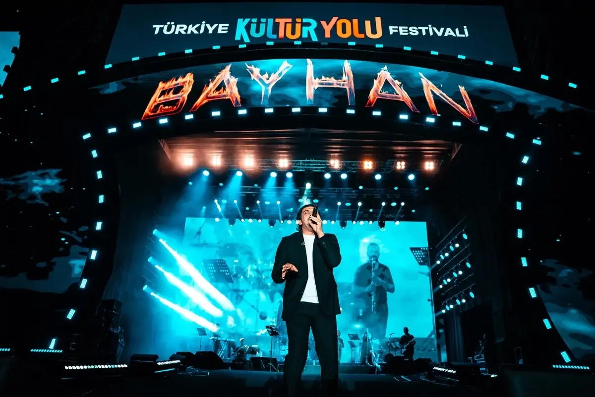 Van Kültür Yolu Festivali, Bayhan'ın Konseriyle Sona Erdi