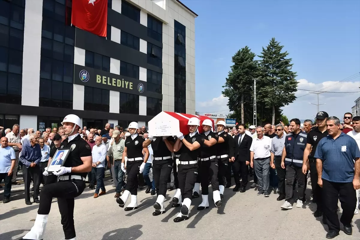 CHP'li Eski Milletvekili Suat Binici Son Yolculuğuna Uğurlandı