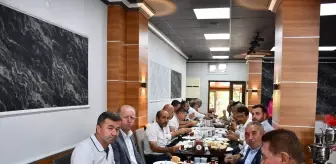 Vezirköprü Muhtarlar Derneği'nden Yerel Yönetimlerle İş Birliği Toplantısı