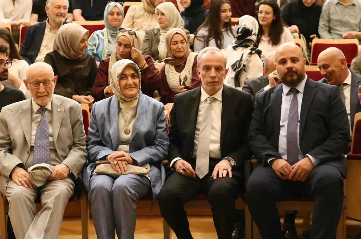 Viyana'da Doğu ve Batı Medeniyetleri Konferansı
