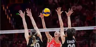 A Milli Kadın Voleybol Takımı Çin'i 3-2 Yendi