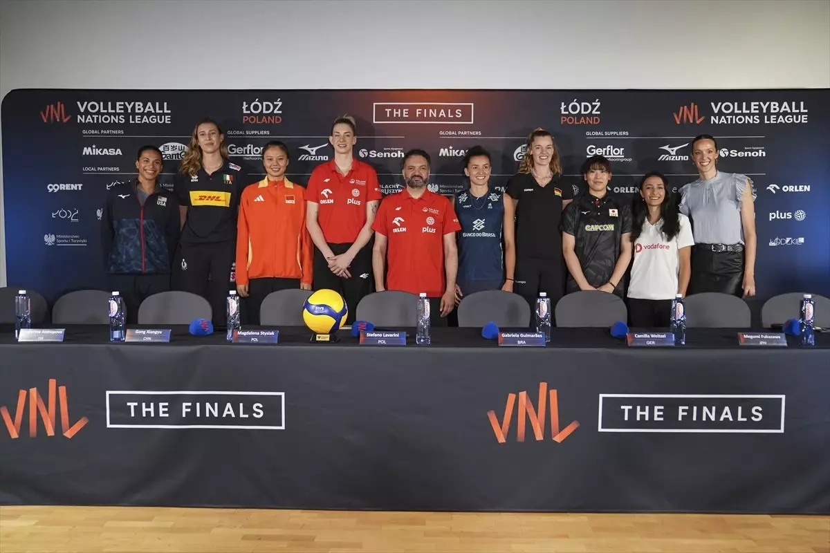 Voleybol FIVB Kadınlar Milletler Ligi Finalleri'nin basın toplantısı yapıldı