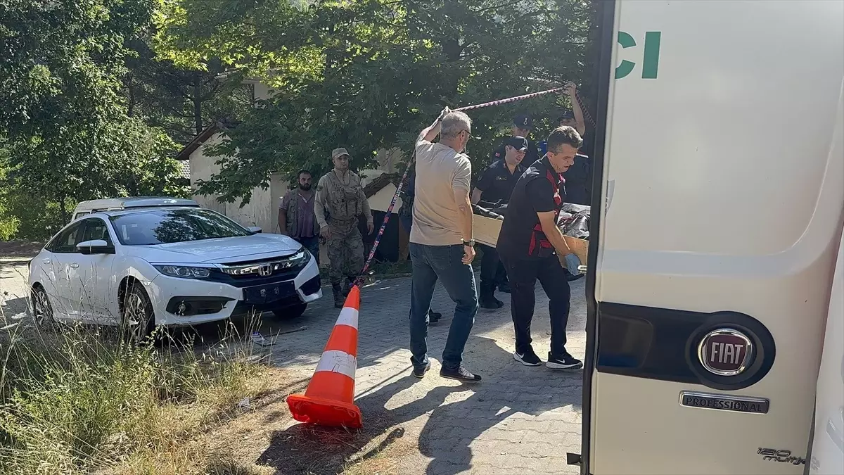 Yalova'da 60 Yaşındaki Adam Evinde Ölü Bulundu