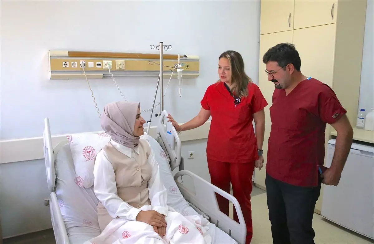 Van'da Nadir Görülen Ameliyatla Kanserli Tiroit Bezleri Alındı