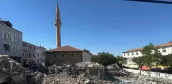 Cevizli Çarşı'nın Batı Blokları Yıkıldı