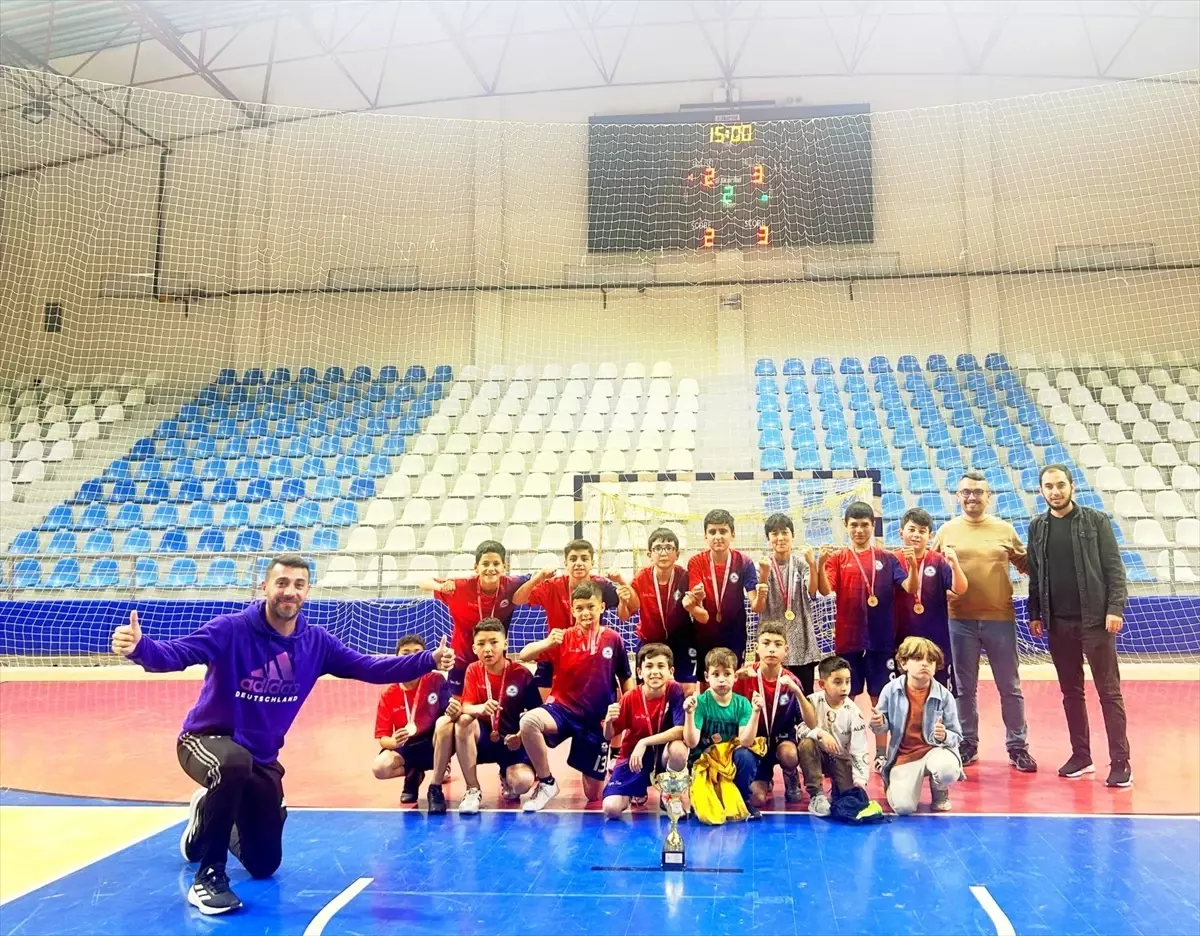 Yeşilyurt Milli Hakimiyet Ortaokulu, Tokat Futsal Şampiyonu Oldu
