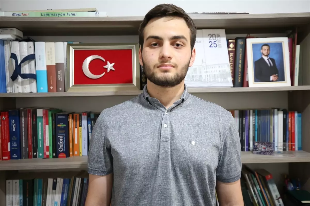 YKS'de Türkiye 3'üncüsü Olan Safa Murat Çelik Başarı Hikayesini Paylaştı