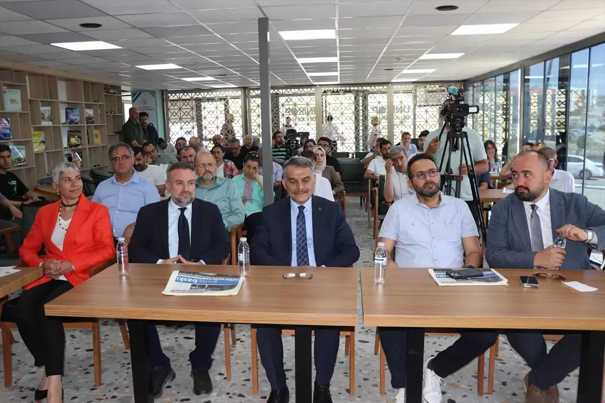 Yozgat Bozok Üniversitesi'nde 'Mucizevi Bitki Kenevir' Etkinliği Düzenlendi