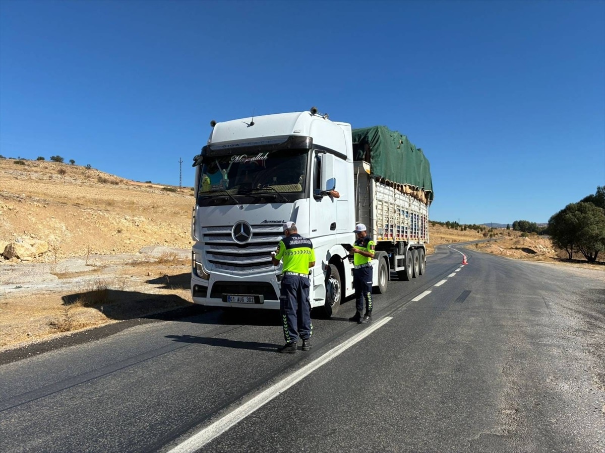 Yozgat'ta Jandarma Denetimi: 5 Sürücüye Cezai İşlem