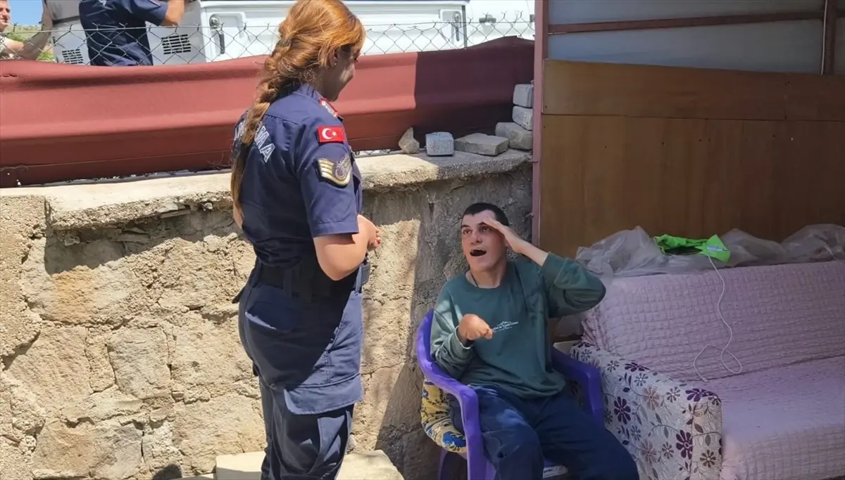 Yozgat Jandarma'dan Engelli Vatandaşlara Tekerlekli Sandalye Desteği