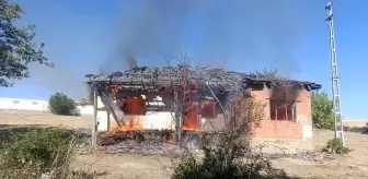 Yozgat'ta Kullanılmayan Evde Yangın Çıktı