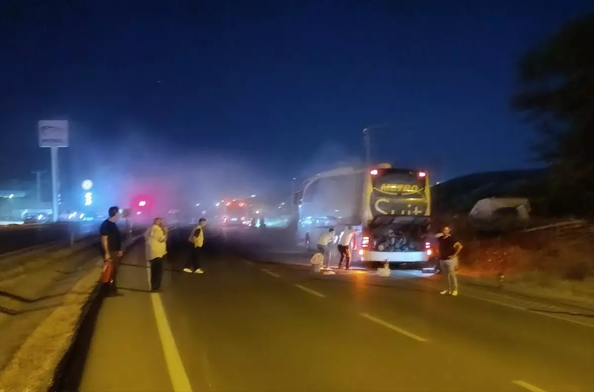 Yozgat'ta Seyir Halindeki Yolcu Otobüsünde Yangın Çıktı
