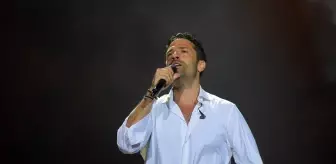 Yunan Sanatçı Konstantinos Argiros, Türkiye'de İlk Konserini Verdi