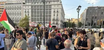 Atina'da Filistin'e Destek Gösterisi
