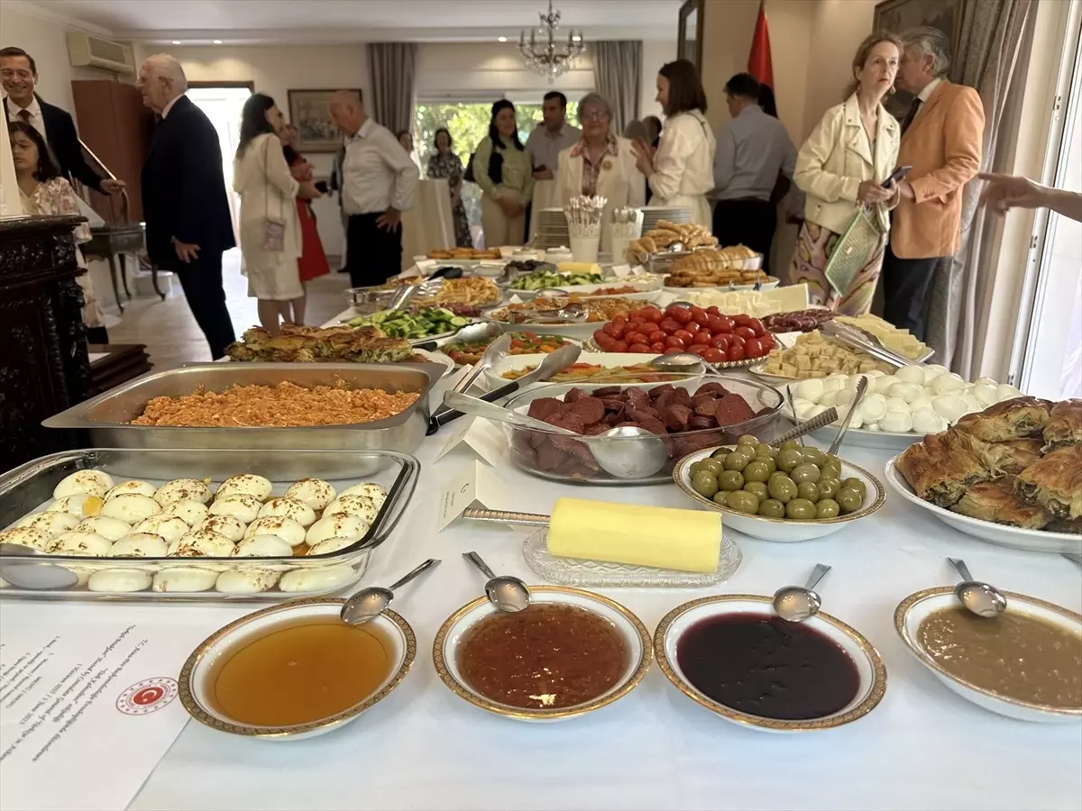Atina'da Geleneksel Türk Kahvaltısı Etkinliği Düzenlendi