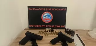 Manisa'da Ruhsatsız Tabancalarla İki Şüpheli Gözaltına Alındı