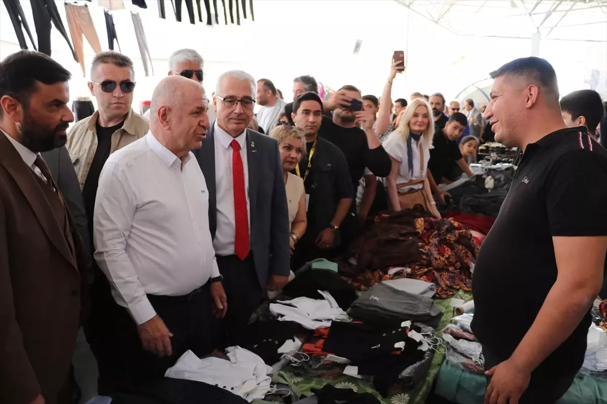 Ümit Özdağ, Gaziantep'te Semt Pazarını Ziyaret Etti