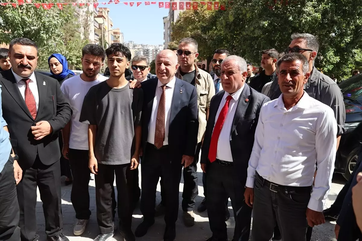 Ümit Özdağ, Şanlıurfa'da Ziyaretlerde Bulundu