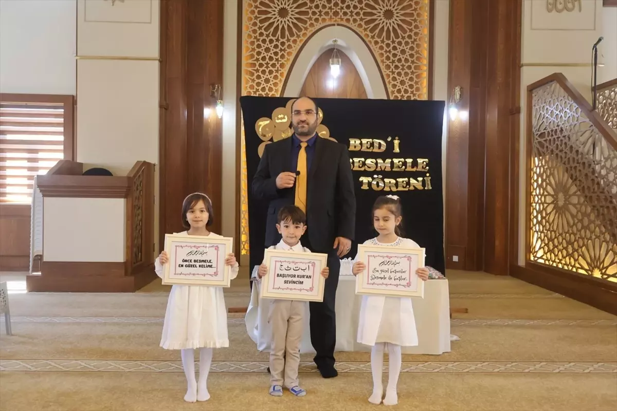Zara'da Minik Öğrenciler İçin 'Bed-i Besmele' Etkinliği Düzenlendi
