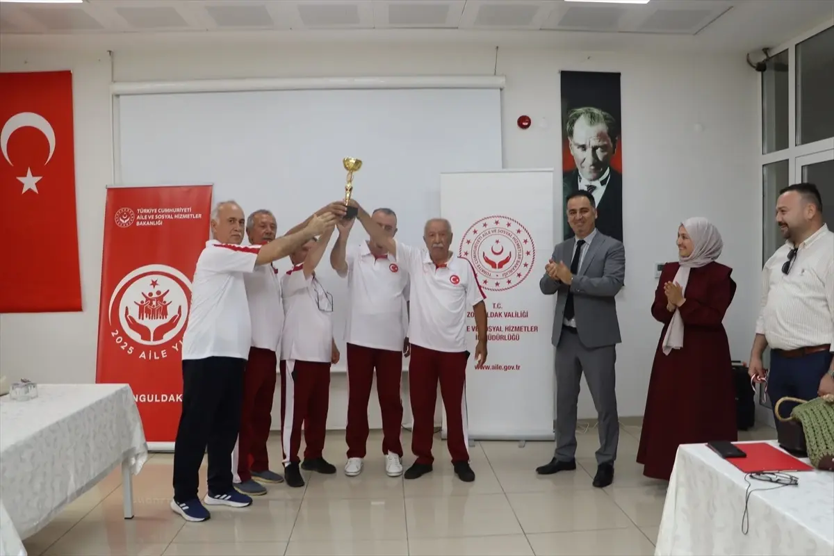 Zonguldak'ta Kıbrıs Barış Harekatı Gazileri Arasında Bocce Müsabakaları Düzenlendi