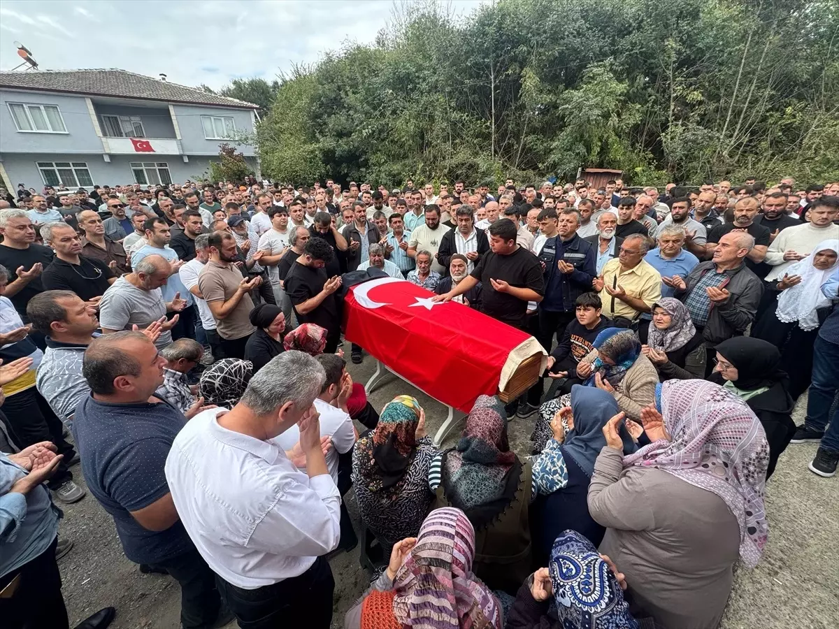 Zonguldak'ta Maden Ocağındaki Göçükte Hayatını Kaybeden İşçi Son Yolculuğuna Uğurlandı