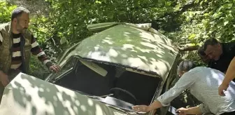 Zonguldak'ta Şarampole Devrilen Otomobilde 3 Yaralı