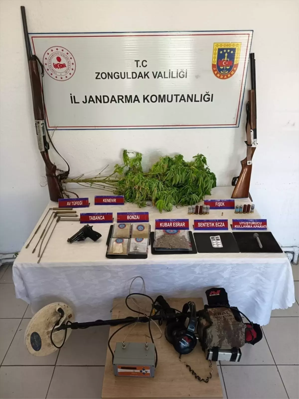 Zonguldak'ta Uyuşturucu Operasyonu: 2 Tutuklama
