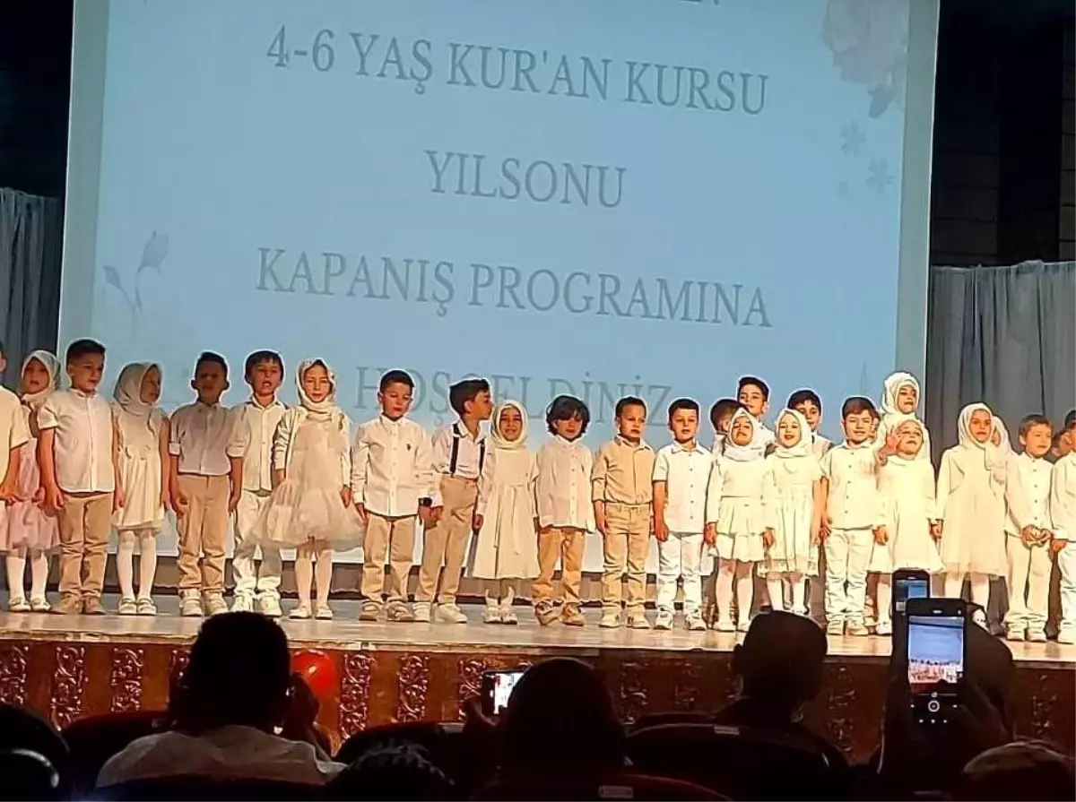 Erzincan'da 4-6 Yaş Kur'an Kursu Mezuniyet Töreni Yapıldı