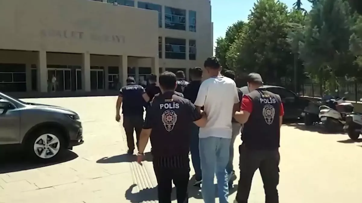 Siber Suç Operasyonunda 171 Şüpheli Yakalandı