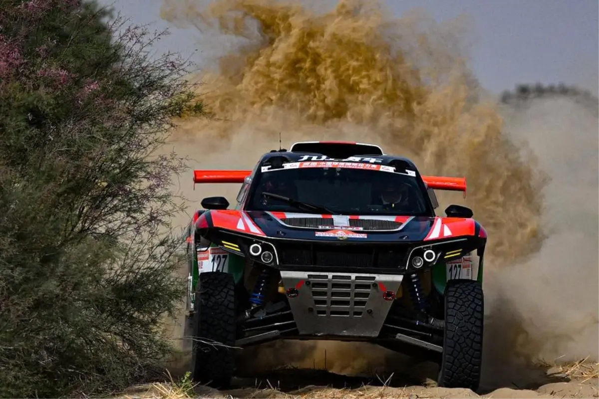 2025 Taklamakan Rallisi Hetian'da Devam Ediyor