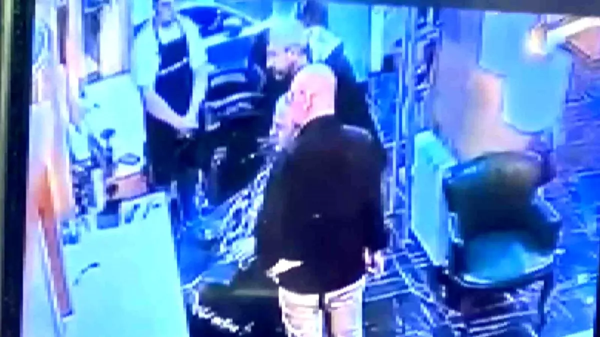 Samsun'da Berberde Silahlı Saldırı: Ağabey Kardeşini Vurdu