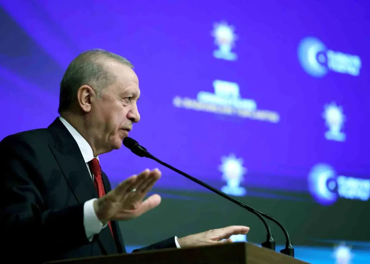 Cumhurbaşkanı Erdoğan: 'Yeni anayasayı evrensel ölçüleri yansıtan eksiksiz bir hürriyetler listesi olarak aziz milletimizin ve demokrasimizin...