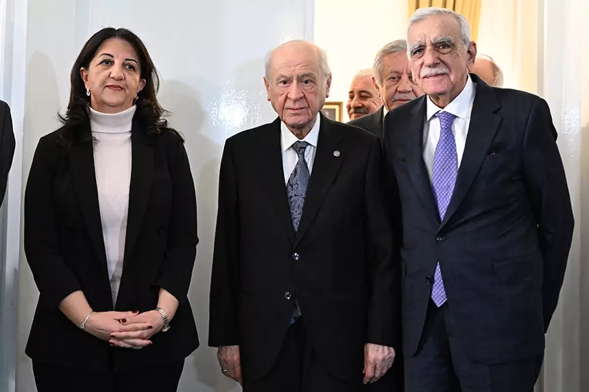 DEM heyeti MHP'yi ziyaret edecek! Görüşmede Bahçeli sürprizi