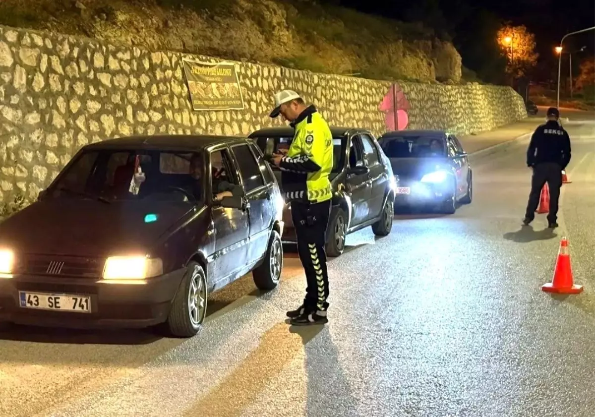 Emet'te Trafik Denetimleri Sürüyor